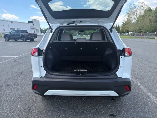 Used 2023 Toyota Corolla Cross LE AWD/4WD image 8
