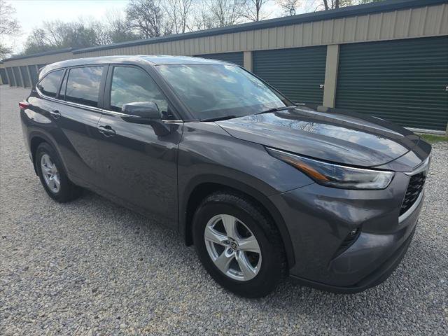 Certified 2024 Toyota Highlander LE AWD/4WD image 8