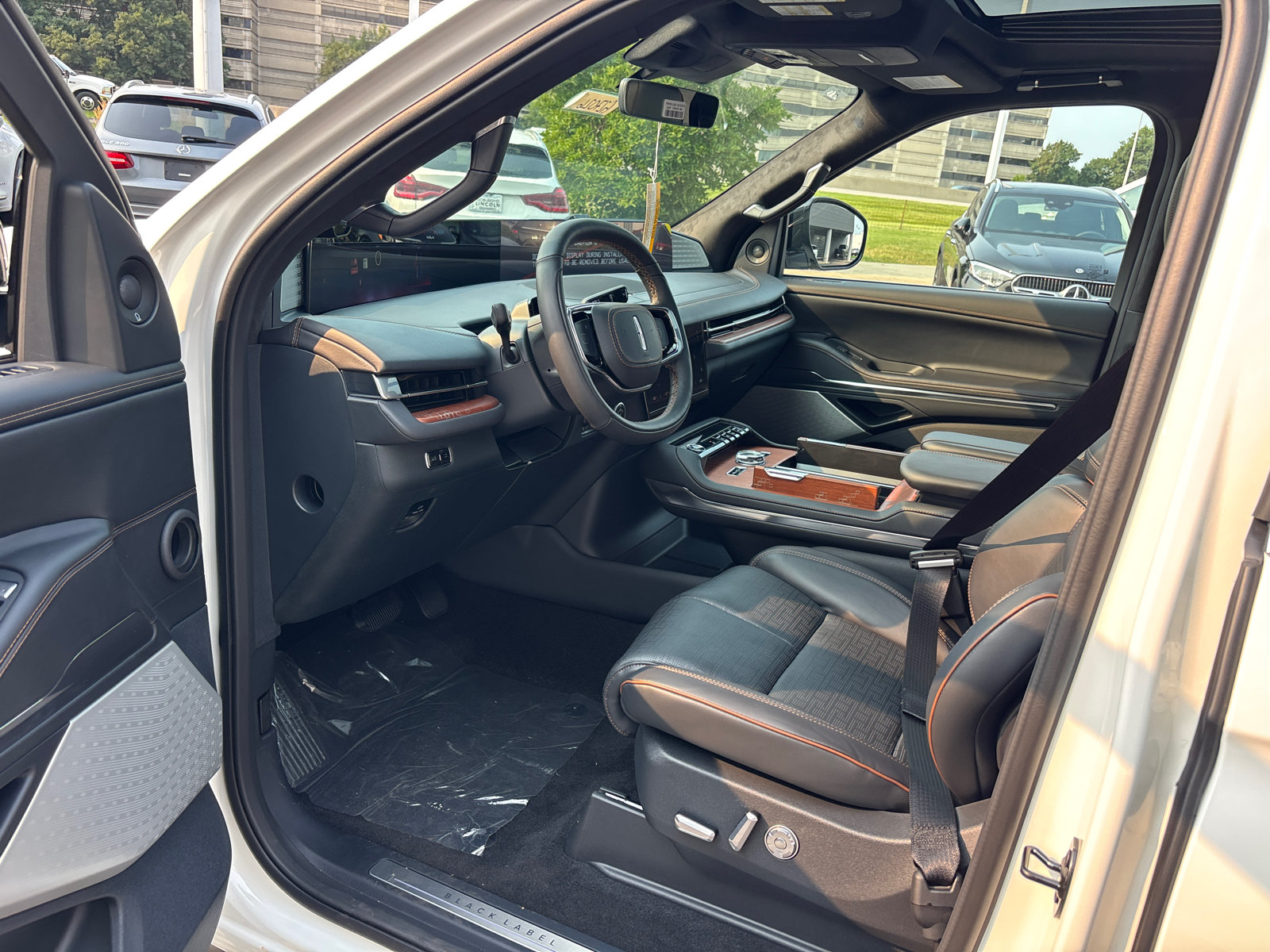 New 2027 Lincoln Navigator L Black Label AWD/4WD image 24
