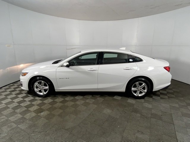 Used 2024 Chevrolet Malibu LT image 2