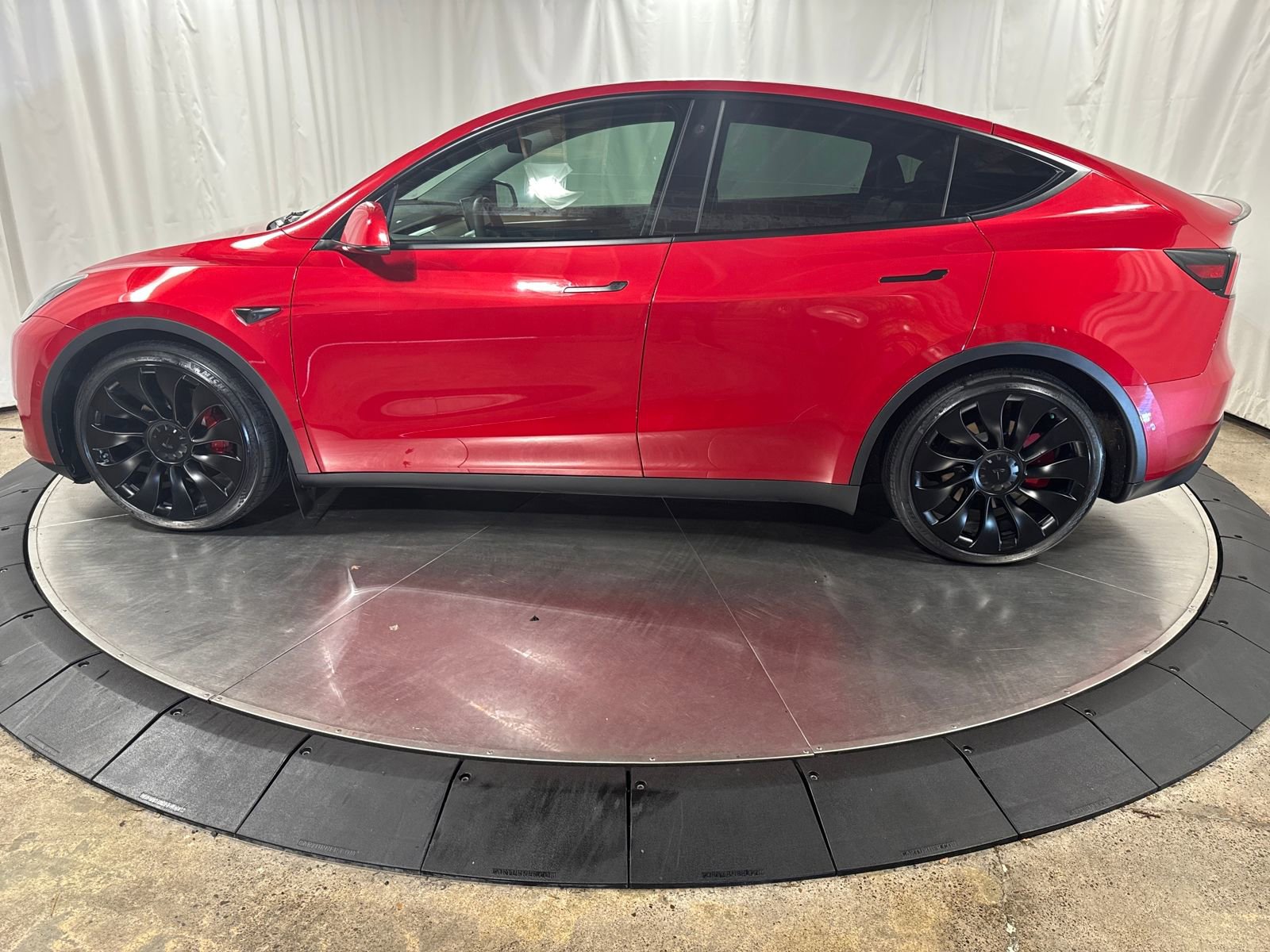 Used 2022 Tesla Model Y Performance image 6