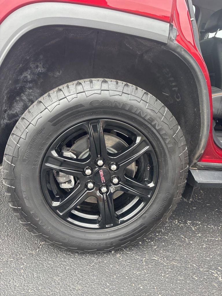 Used 2023 GMC Acadia AT4 w/ Preferred Package image 14