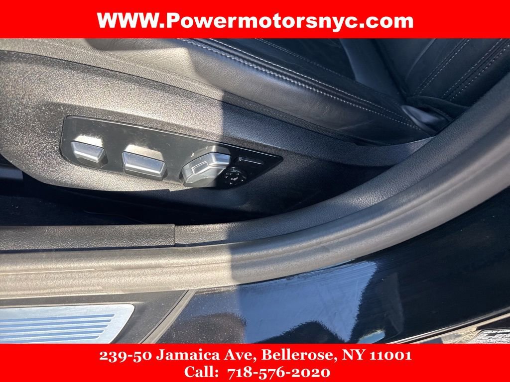 Used 2022 BMW M550i xDrive M550i xDrive w/ Executive Package image 33