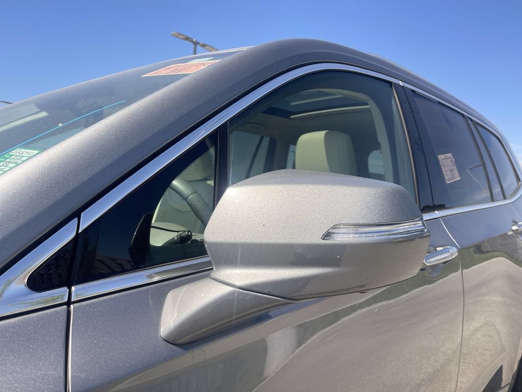 Used 2023 Cadillac XT6 Premium Luxury w/ Technology Package AWD/4WD image 11