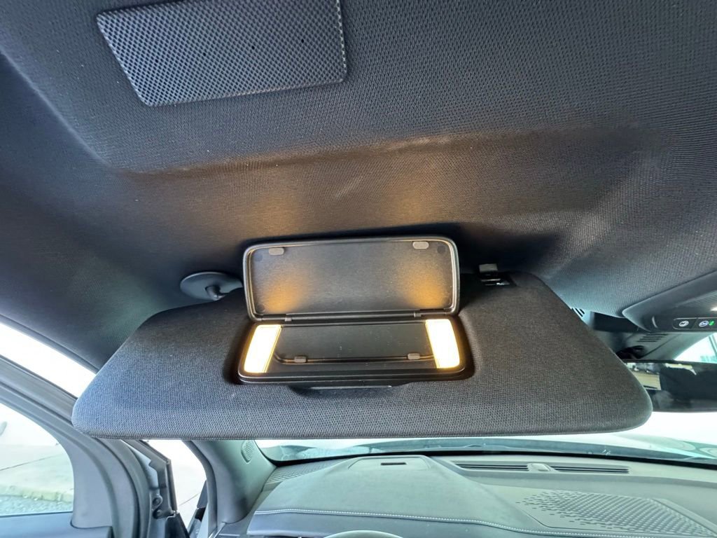 Used 2025 GMC Acadia Elevation image 39