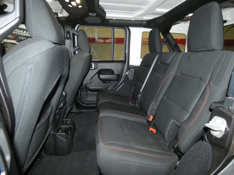 Used 2023 Jeep Wrangler Unlimited Rubicon image 23