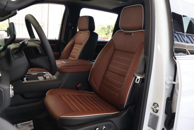 New 2026 GMC Sierra 3500 Denali Ultimate AWD/4WD image 14