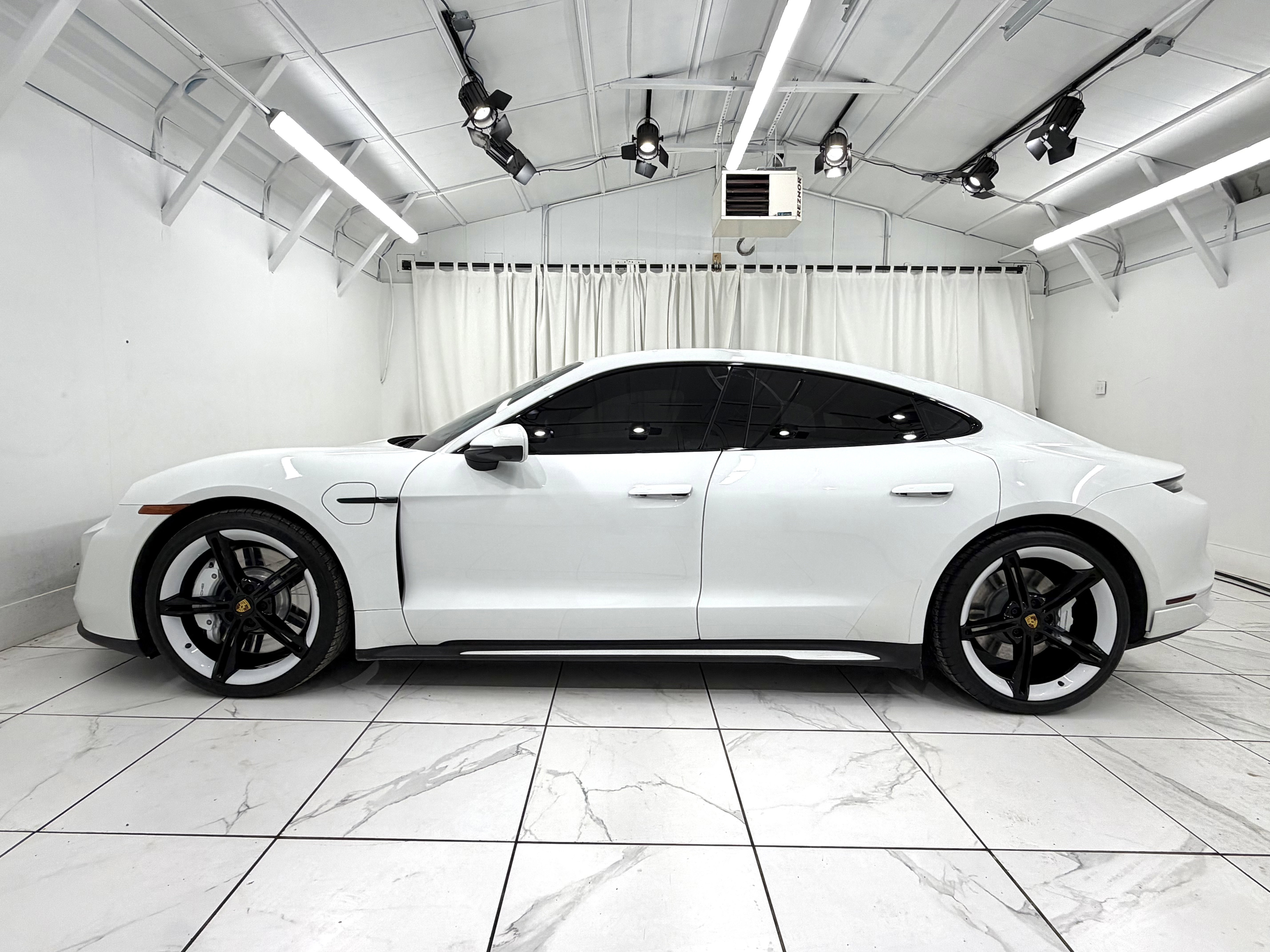 Certified 2023 Porsche Taycan 4S image 15