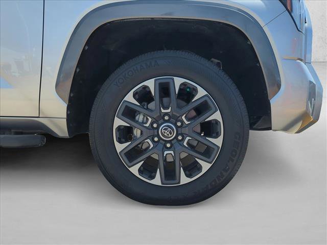 Used 2024 Toyota Tundra Limited AWD/4WD image 22