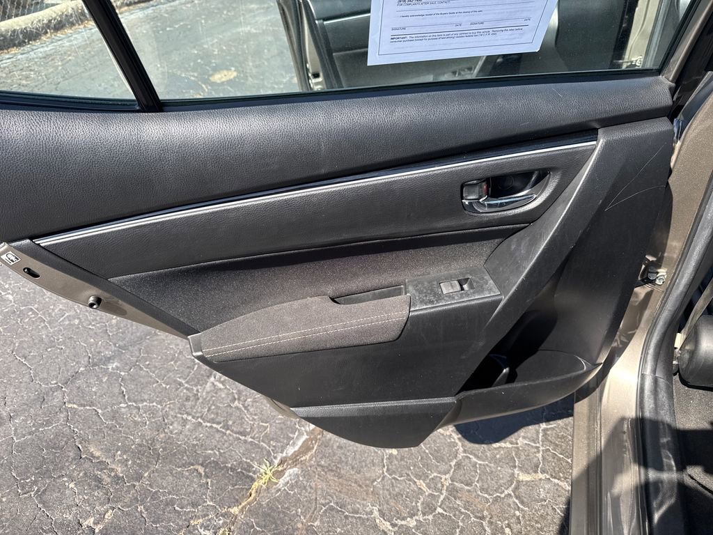 Used 2019 Toyota Corolla LE FWD image 27