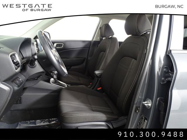 Used 2024 Hyundai Venue SEL image 8