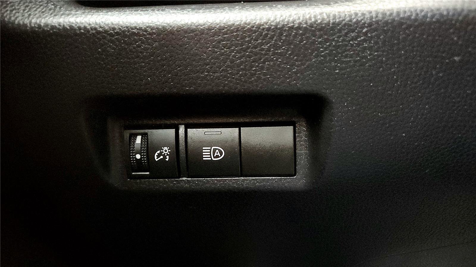 Certified 2022 Toyota RAV4 LE image 32