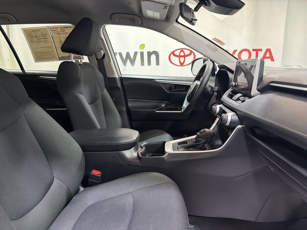 Used 2024 Toyota RAV4 LE image 12