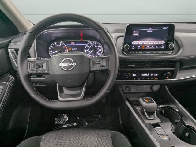 Certified 2026 Nissan Rogue SV FWD image 15