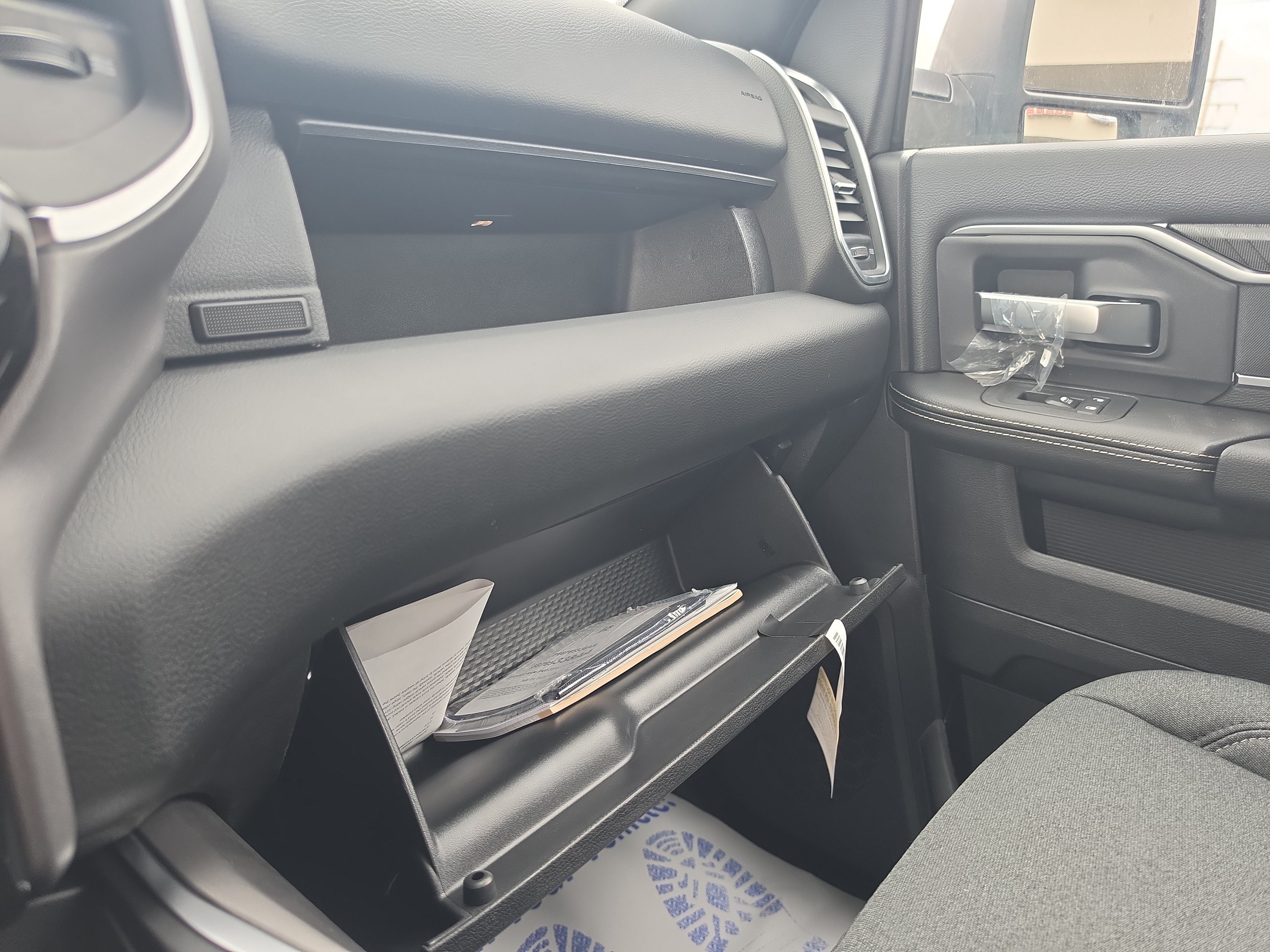 New 2027 RAM 2500 Big Horn AWD/4WD image 33