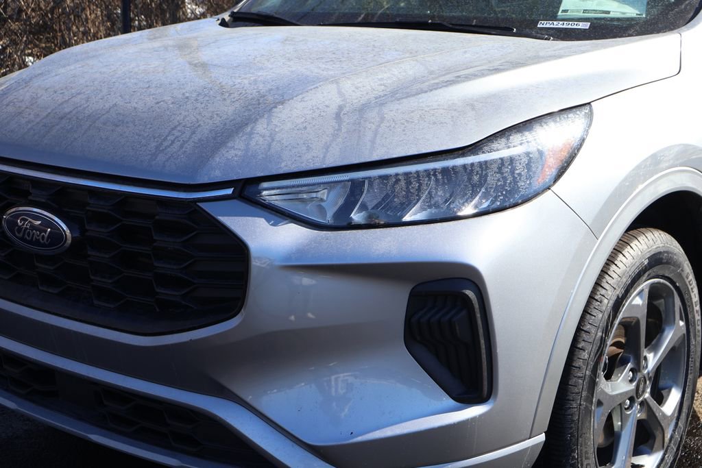 Used 2024 Ford Escape ST-Line image 3