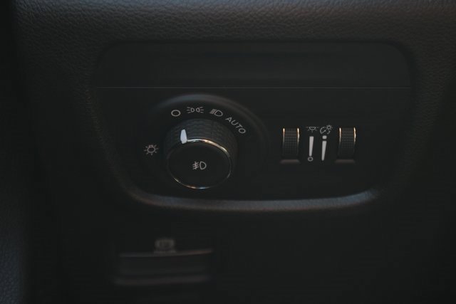 Used 2024 Jeep Grand Cherokee Limited image 15