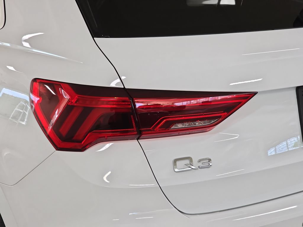 Used 2021 Audi Q3 2.0T Premium w/ Convenience Package AWD/4WD image 33