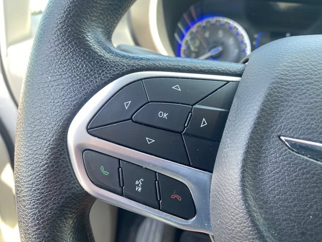 Used 2021 Chrysler Voyager Lxi FWD image 28