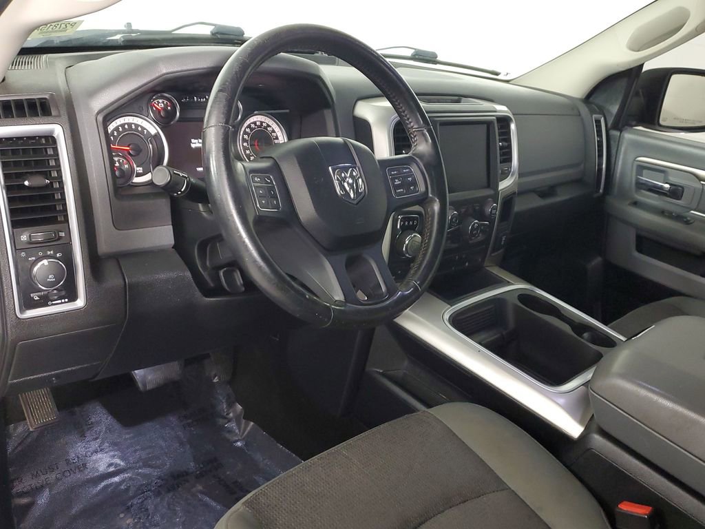 Used 2018 RAM 1500 SLT image 10