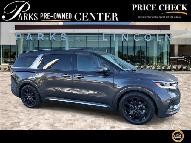 Used 2024 Kia Carnival SX Prestige image 1