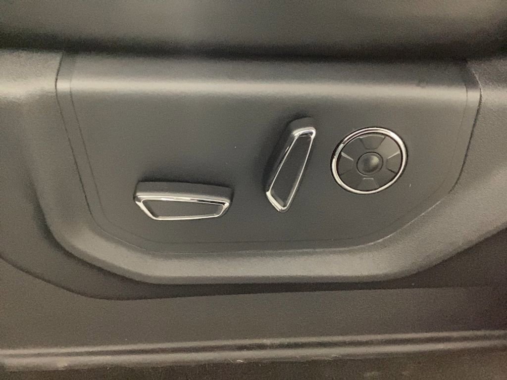 Used 2020 Ford F150 Platinum w/ Equipment Group 701A Luxury image 18