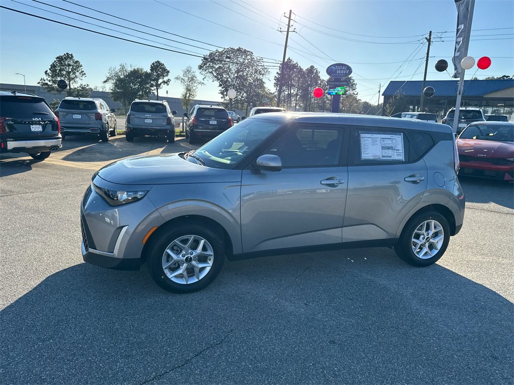 New 2025 Kia Soul S image 7