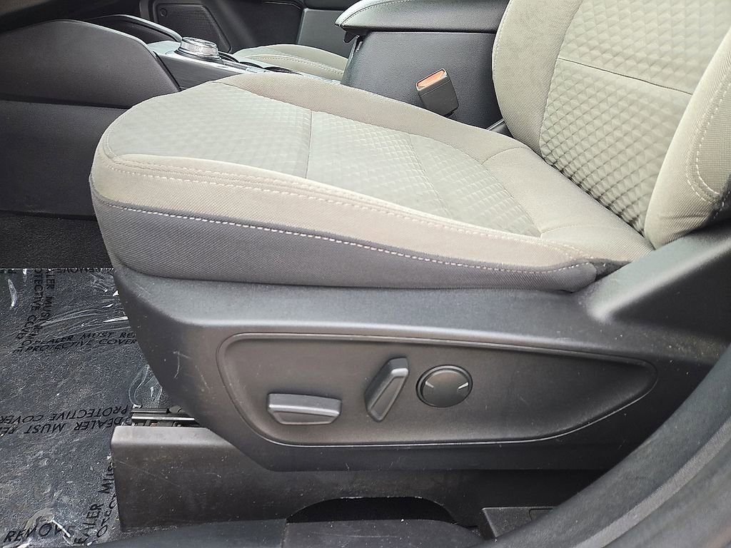 Used 2022 Ford Escape SE w/ Convenience Package FWD image 24