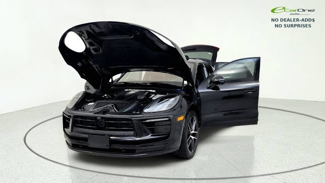 Used 2024 Porsche Macan S AWD/4WD image 13