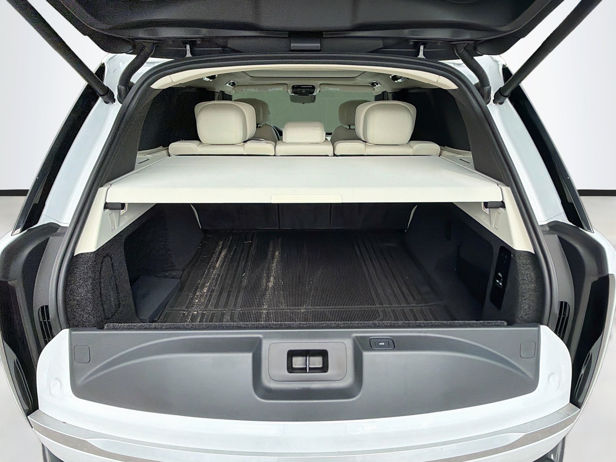 Used 2025 Land Rover Range Rover Autobiography AWD/4WD image 10