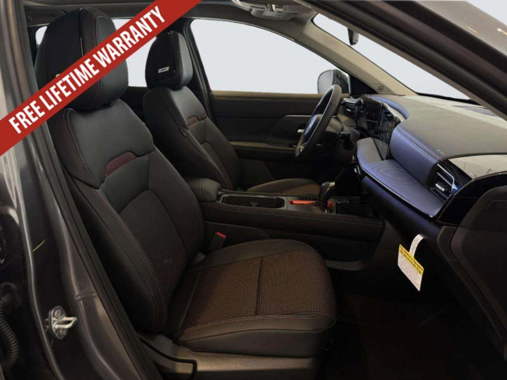 New 2027 Nissan Kicks SR w/ SR Premium Package AWD/4WD image 32