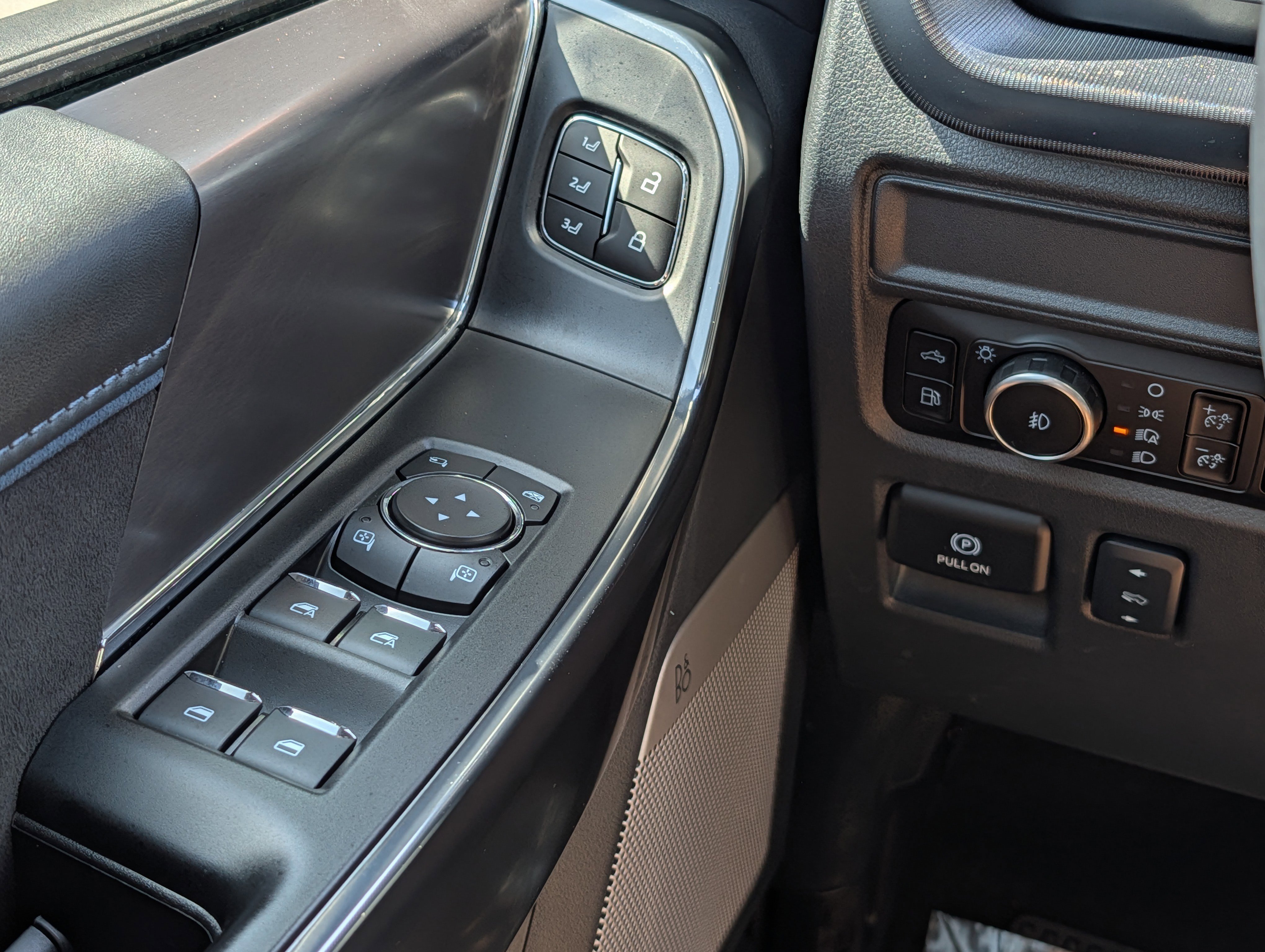 Used 2025 Ford F150 Platinum AWD/4WD image 26