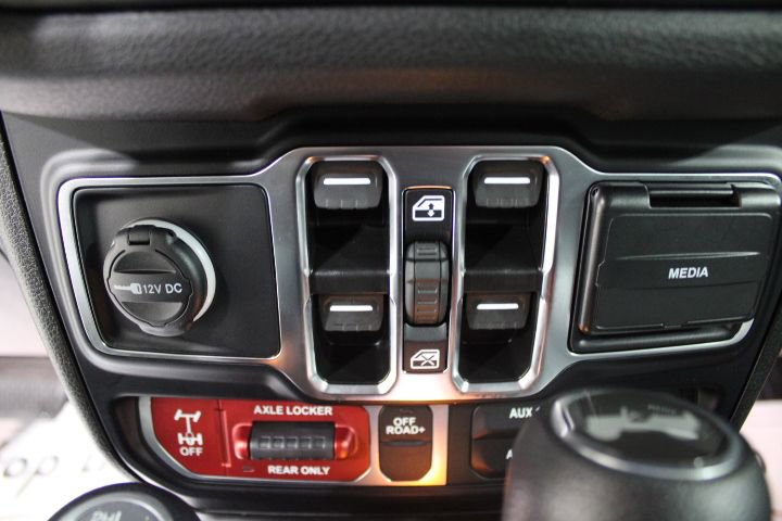 Used 2024 Jeep Wrangler Willys image 49