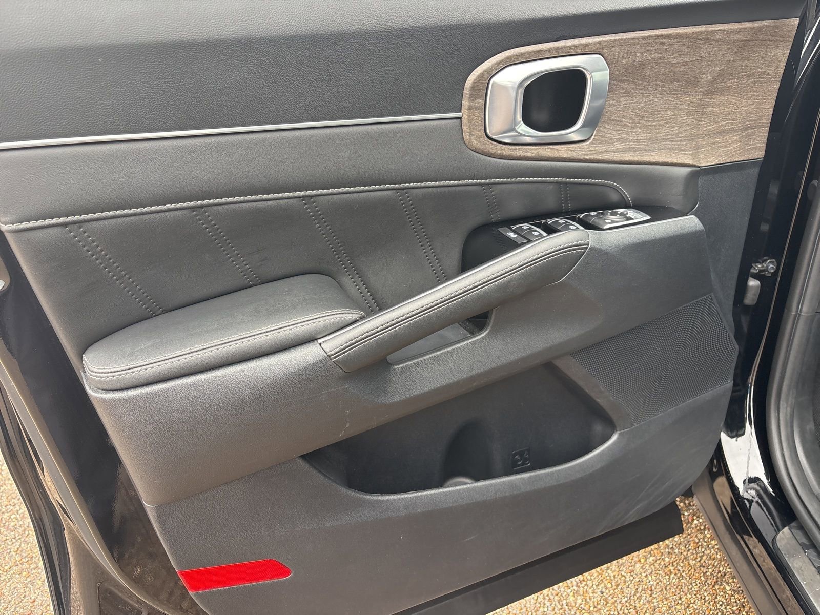 Used 2023 Kia Sorento X-Line EX image 9