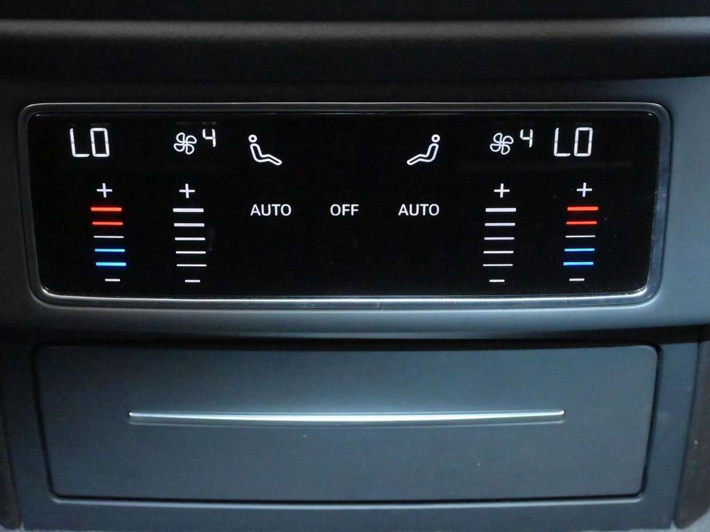 Used 2020 Lamborghini Urus image 43