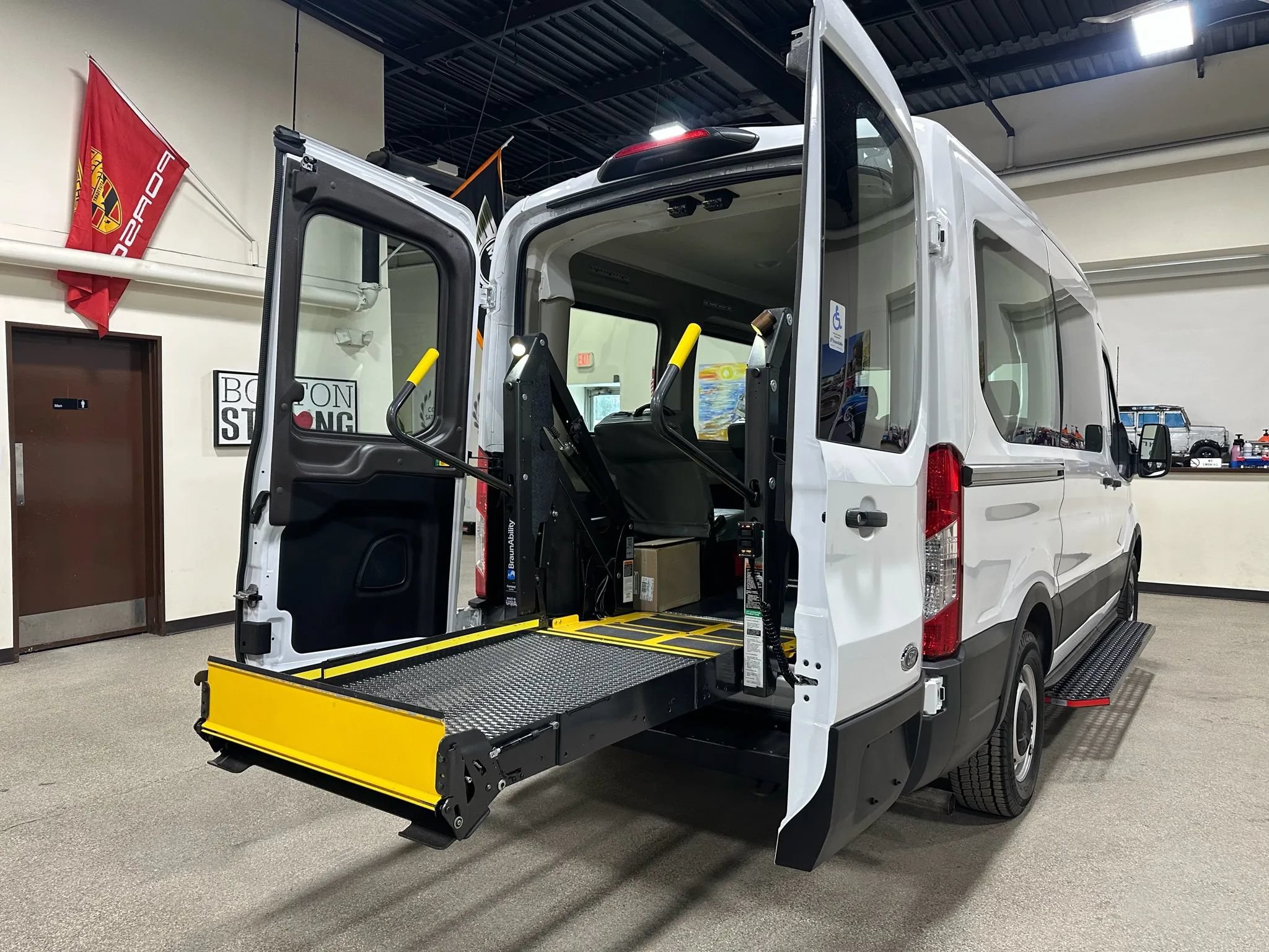 Used 2020 Ford Transit 150 Medium Roof RWD image 46