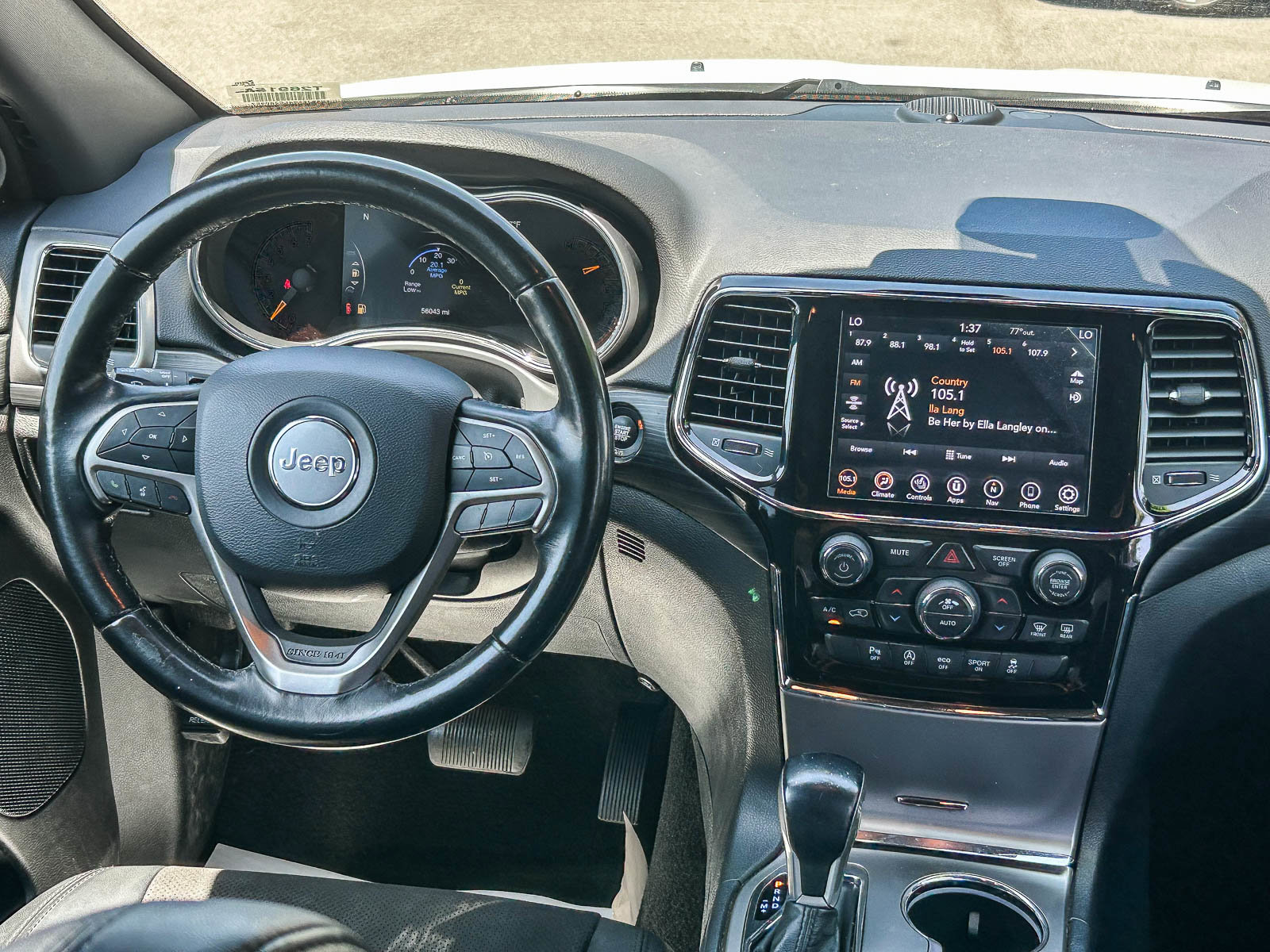 Used 2020 Jeep Grand Cherokee Laredo w/ Laredo X Package RWD image 12