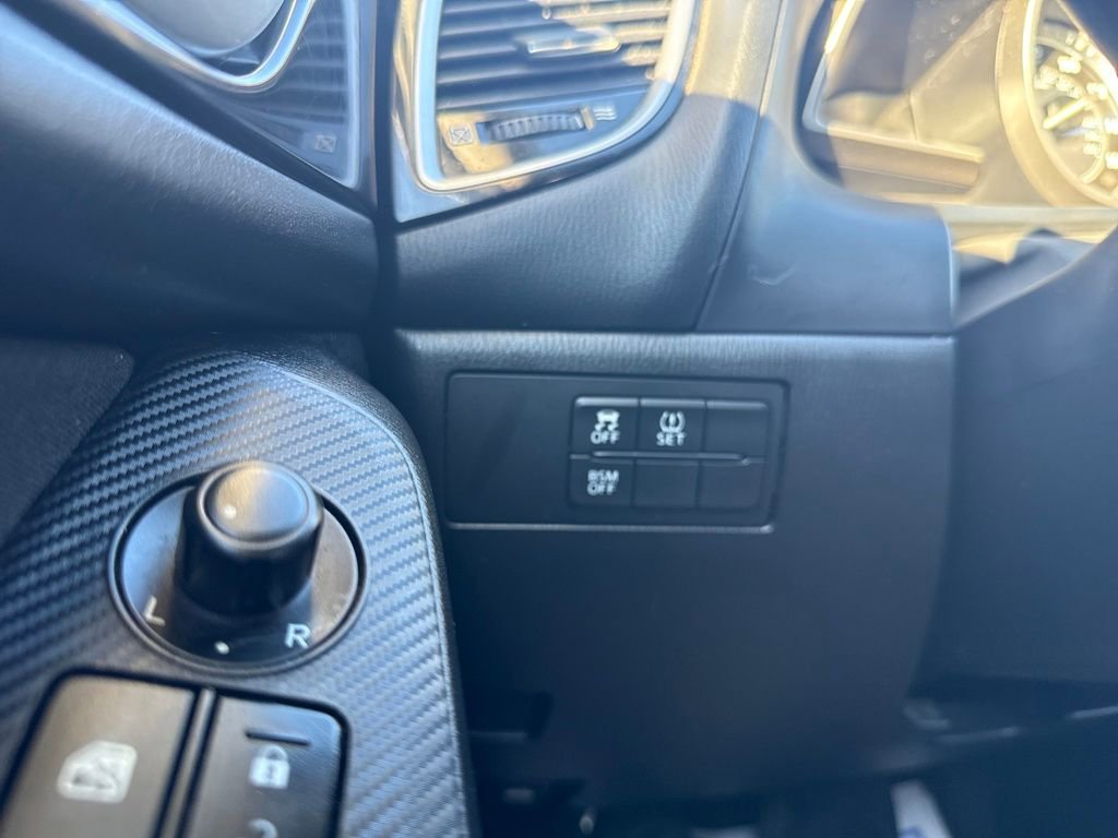 Used 2014 MAZDA MAZDA3 i Touring image 30