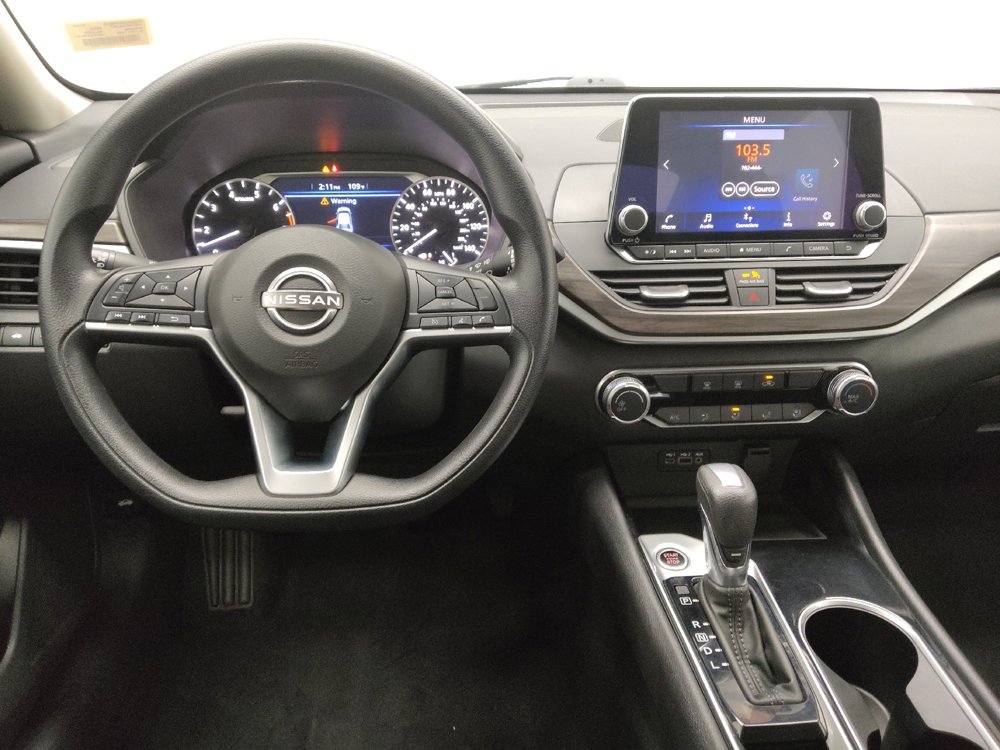 Used 2024 Nissan Altima 2.5 SV image 22