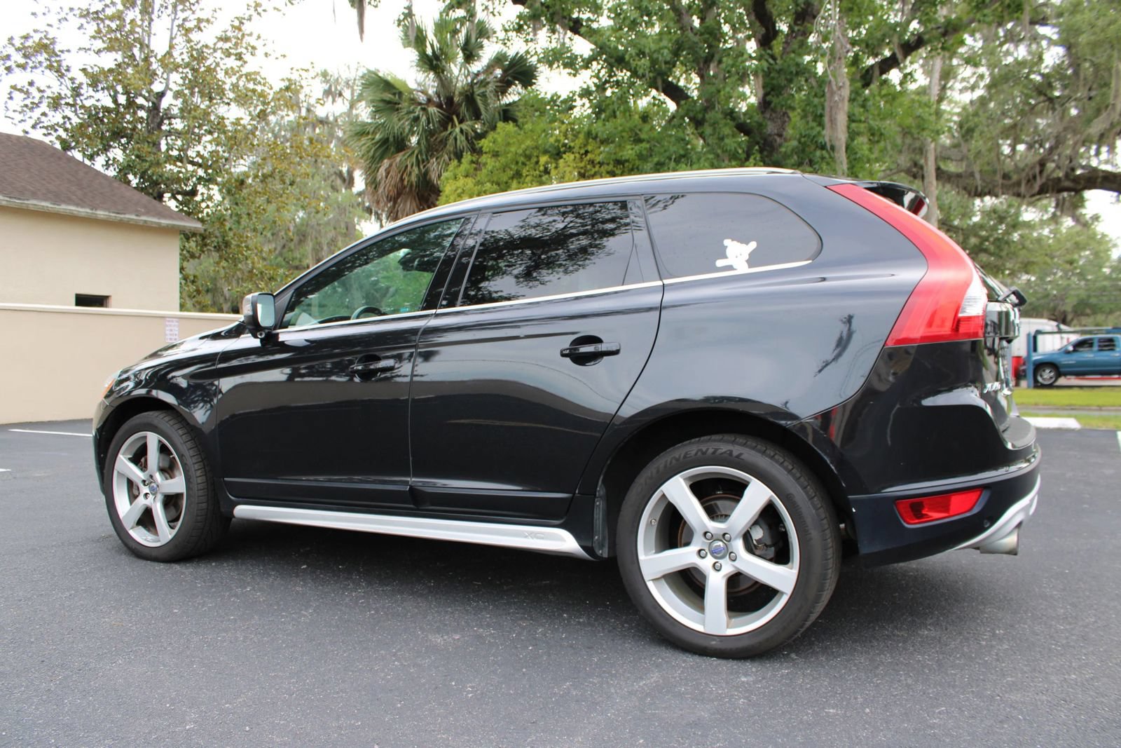 Used 2013 Volvo XC60 T6 R-Design Platinum AWD/4WD image 4
