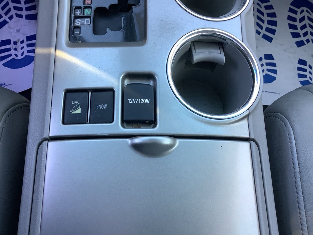 Used 2012 Toyota Highlander SE image 22
