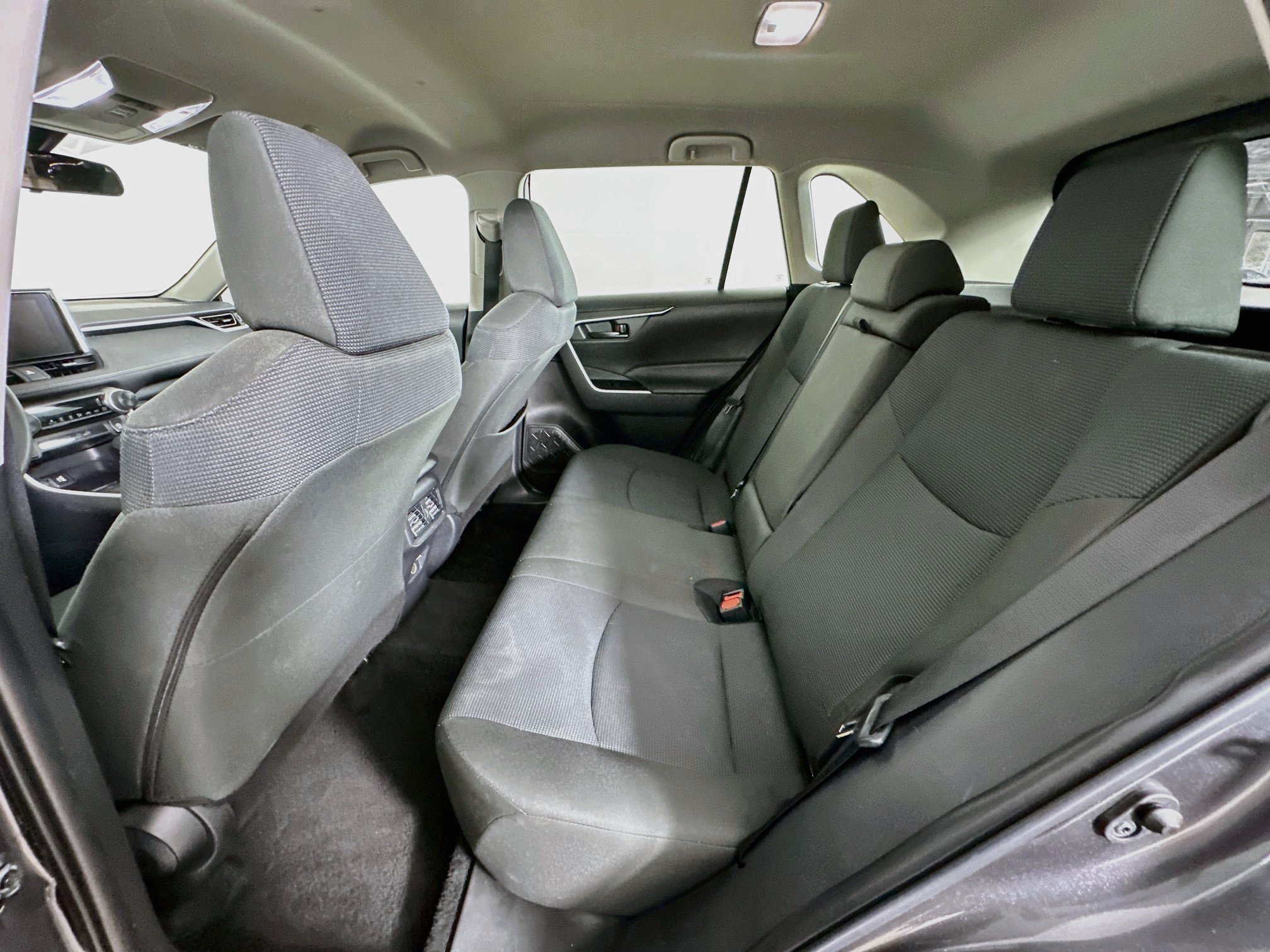 Used 2025 Toyota RAV4 LE FWD image 27