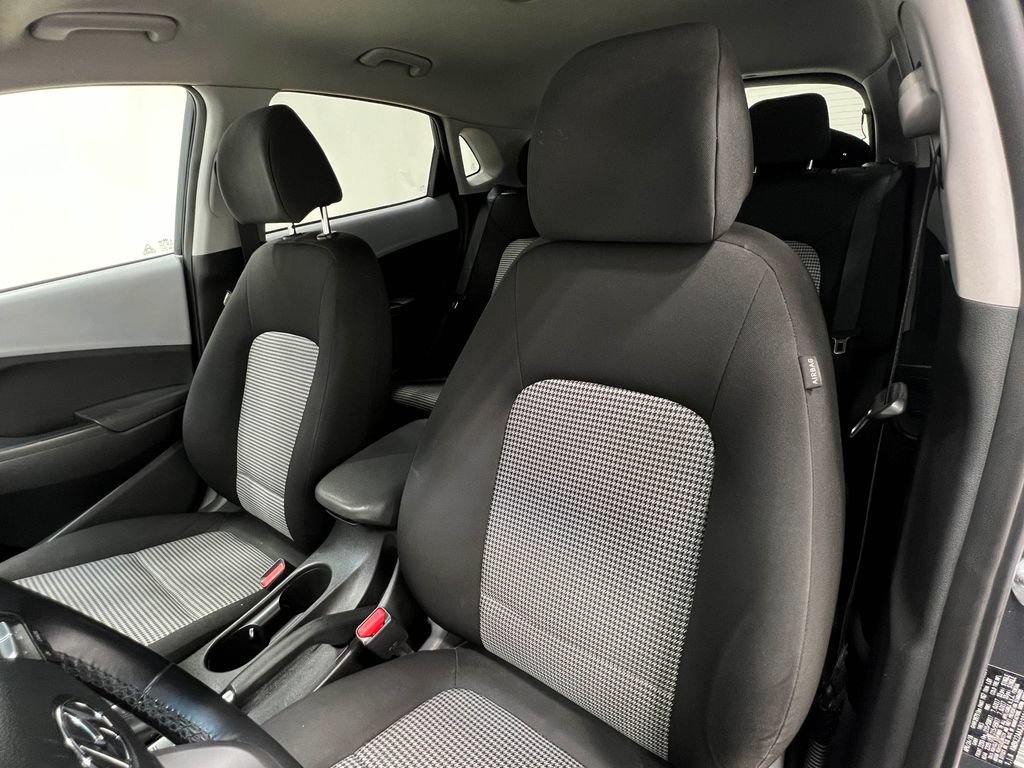 Used 2018 Hyundai Kona SEL FWD image 13