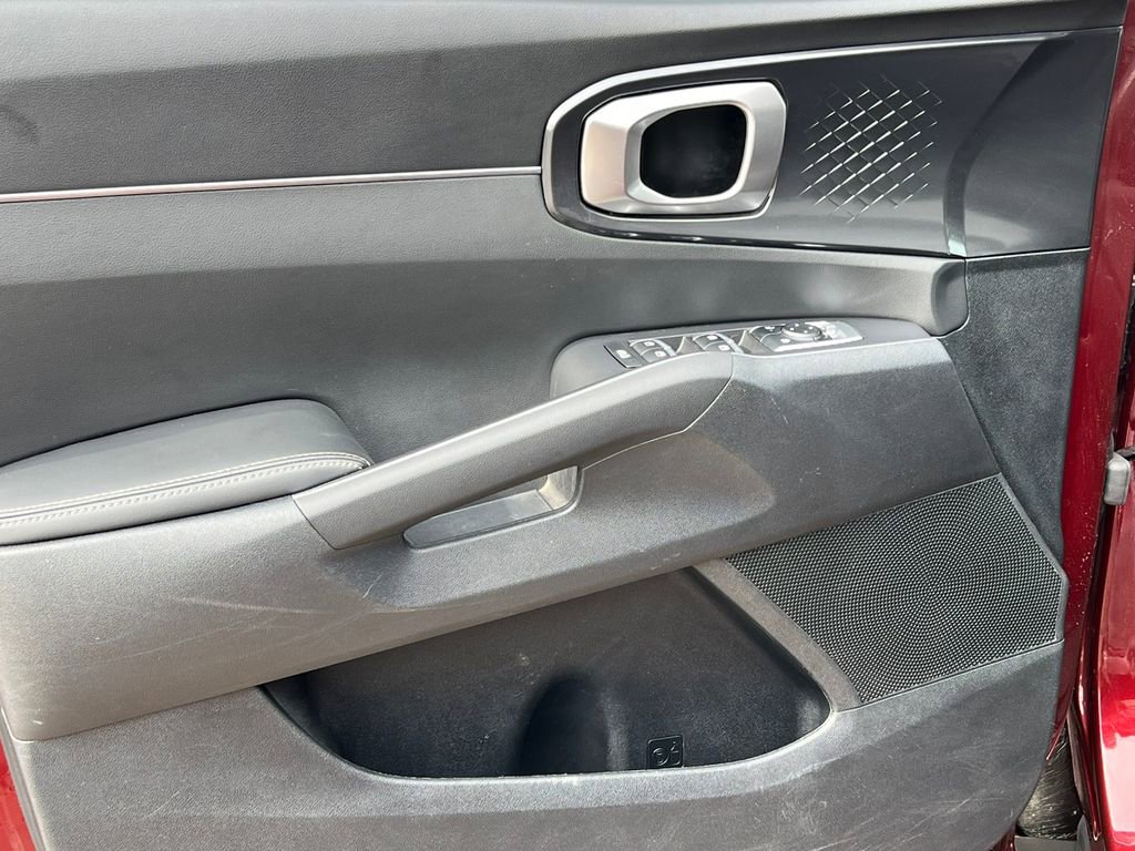 Used 2025 Kia Sorento S w/ Panoramic Sunroof Package image 15