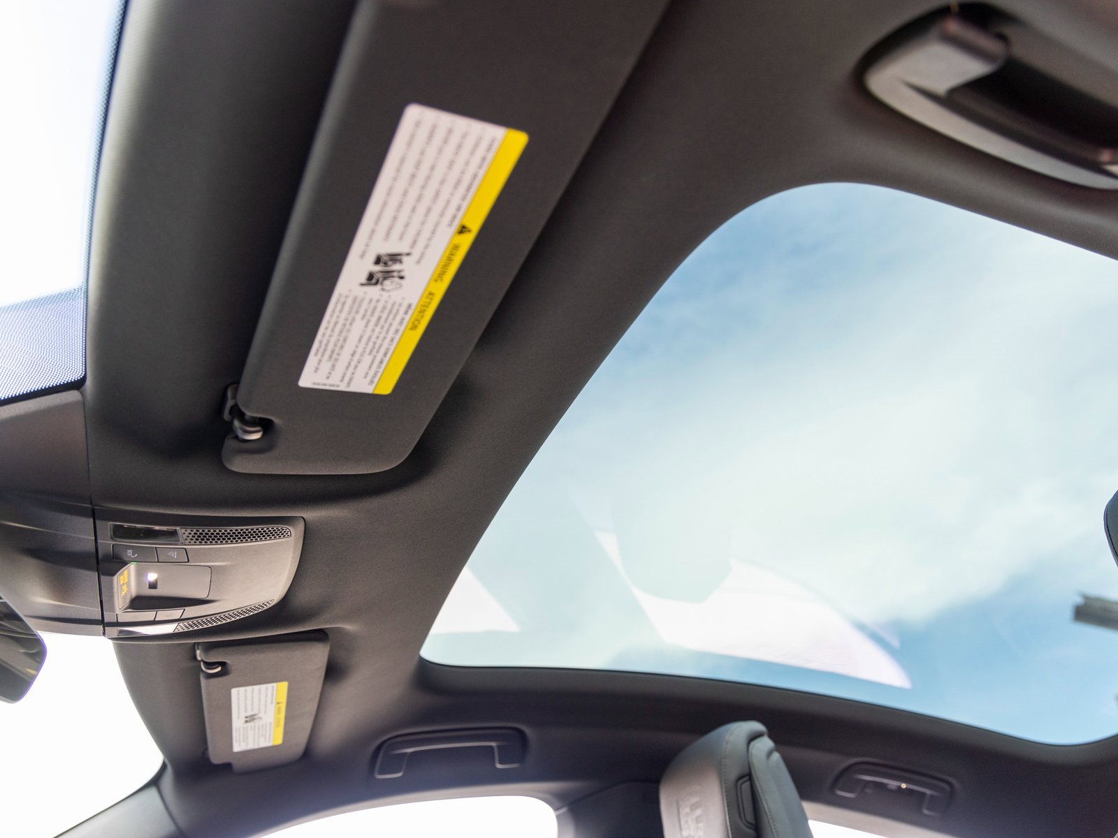 New 2025 Porsche Taycan image 25