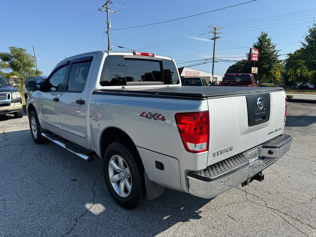 Used 2012 Nissan Titan SV w/ SV Premium Utility Pkg AWD/4WD image 5