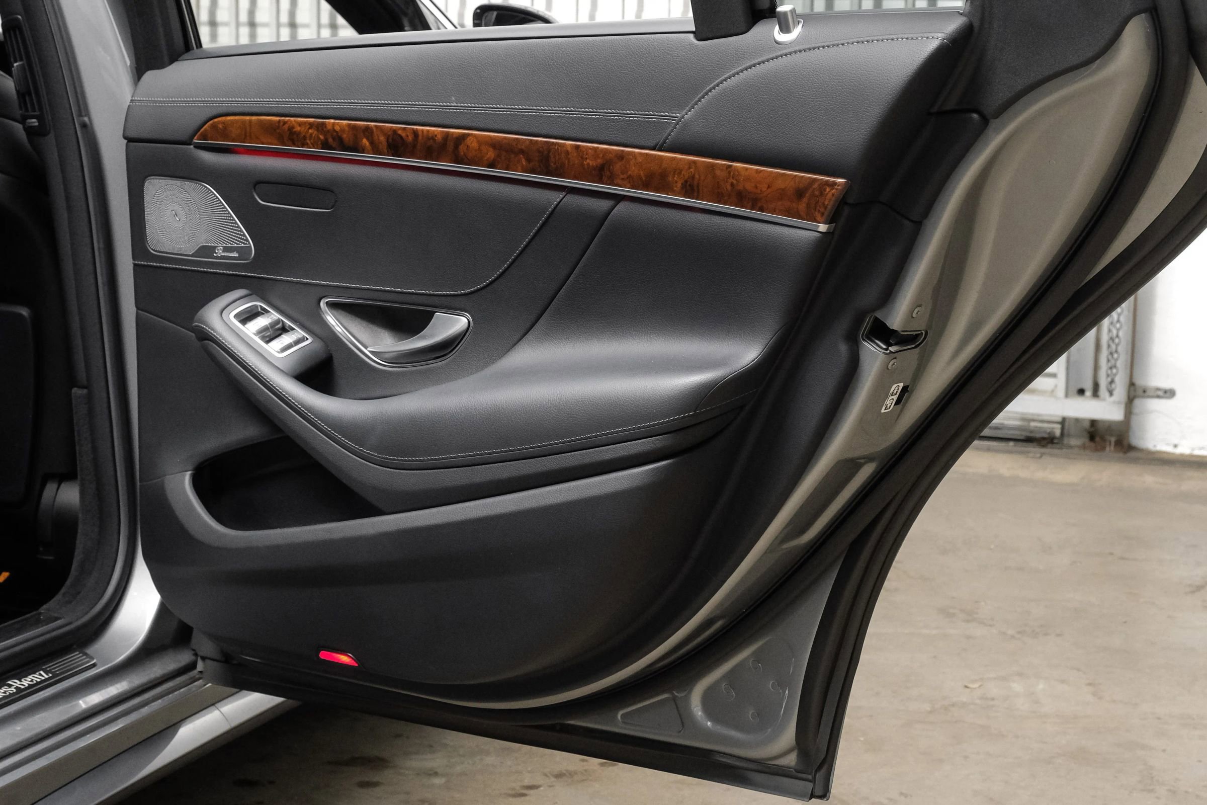 Used 2014 Mercedes-Benz S 550 Sedan image 60