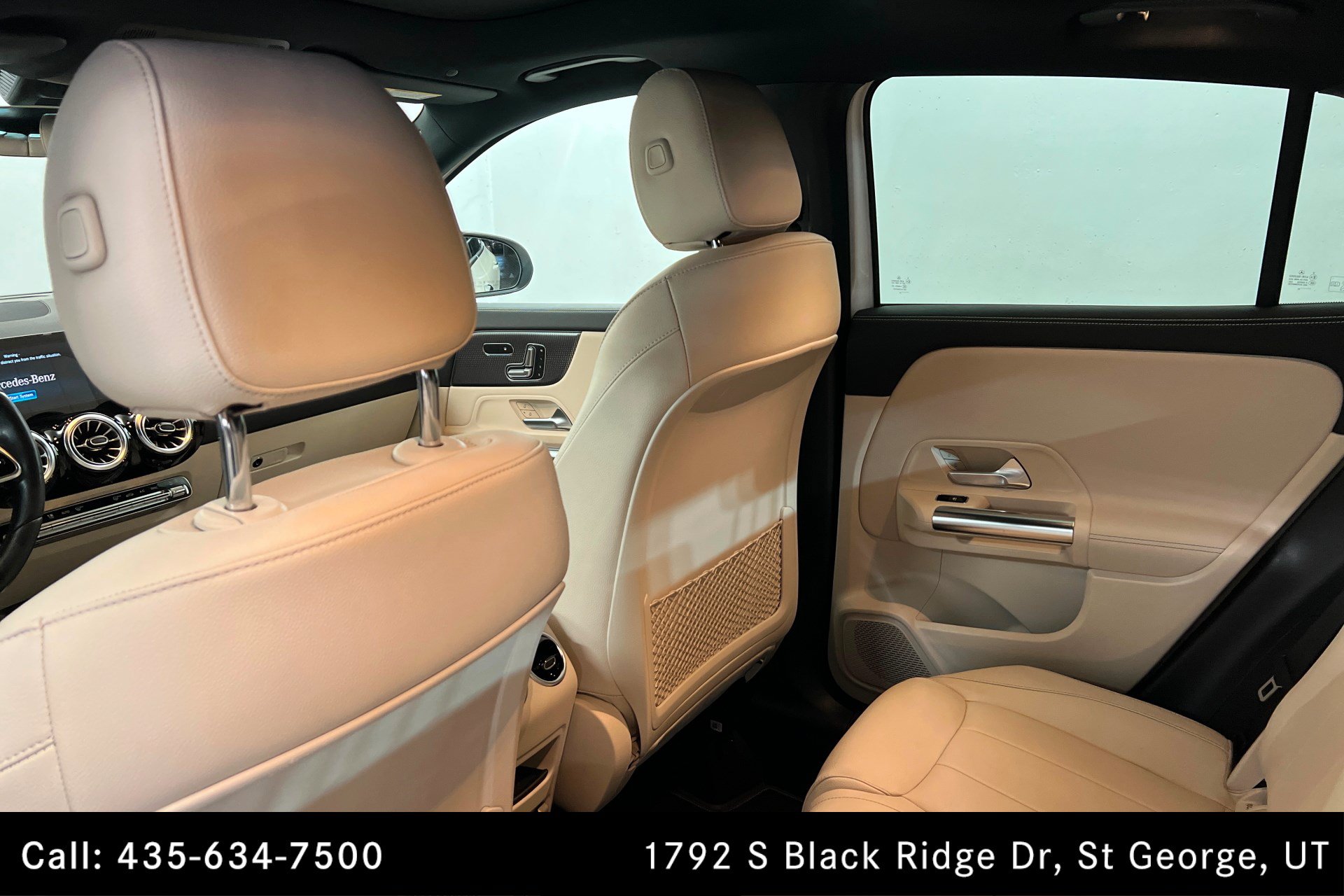 Certified 2022 Mercedes-Benz GLA 250 4MATIC w/ Premium Package Lite image 19