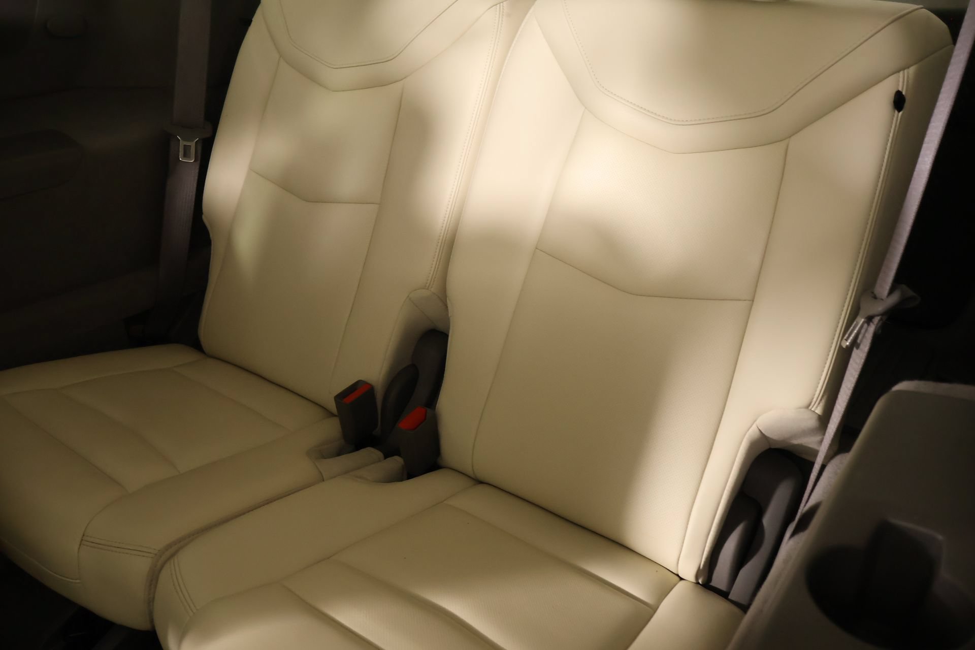Used 2022 Cadillac XT6 Premium Luxury w/ LPO, Floor Liner Package AWD/4WD image 14
