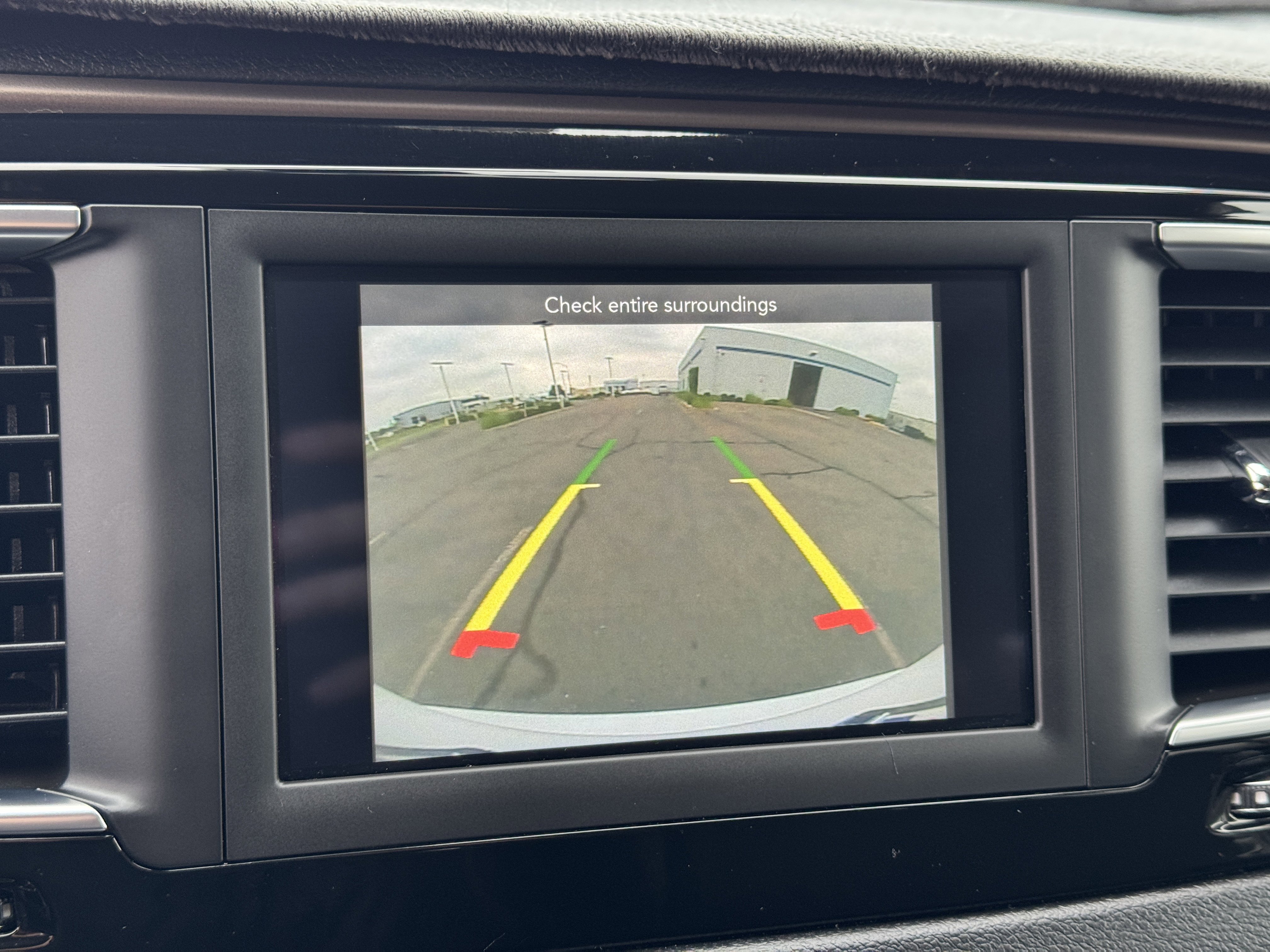 Used 2018 Chrysler Pacifica Touring Plus image 29